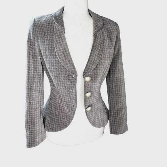 SOLD Giorgio Armani blazer - Picture 7 of 11